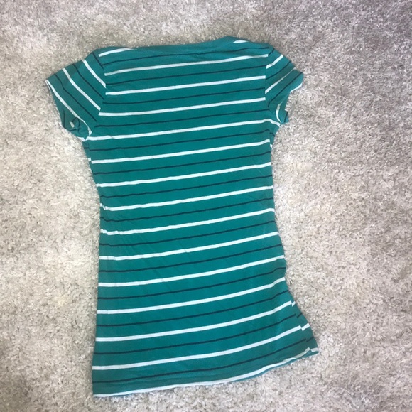 👕 Basic Shirt - Picture 3 of 3